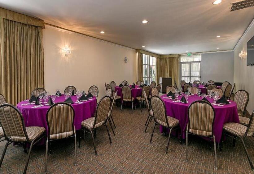 ホテル Holiday Inn West Covina, An Ihg