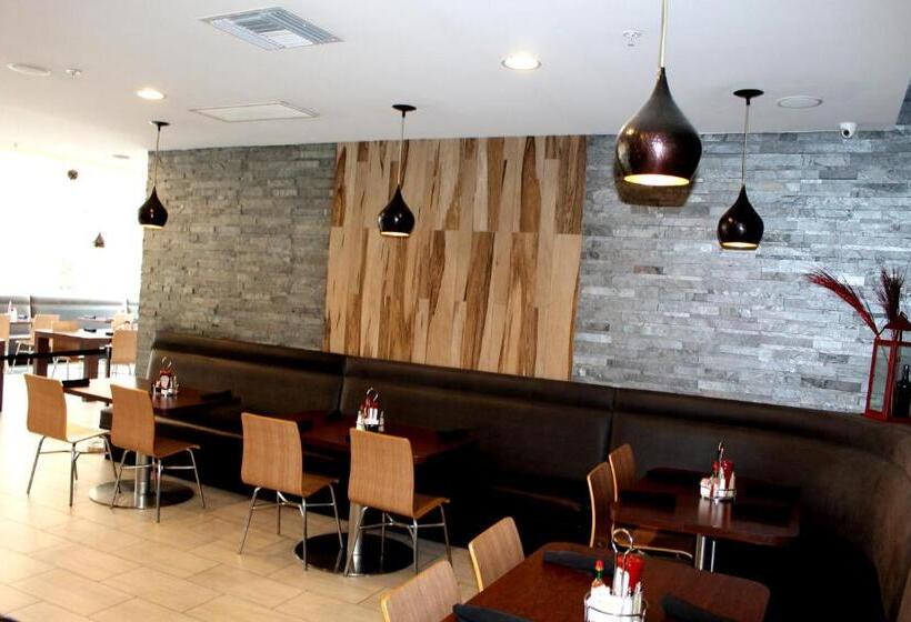 בית מלון כפרי Holiday Inn West Covina, An Ihg