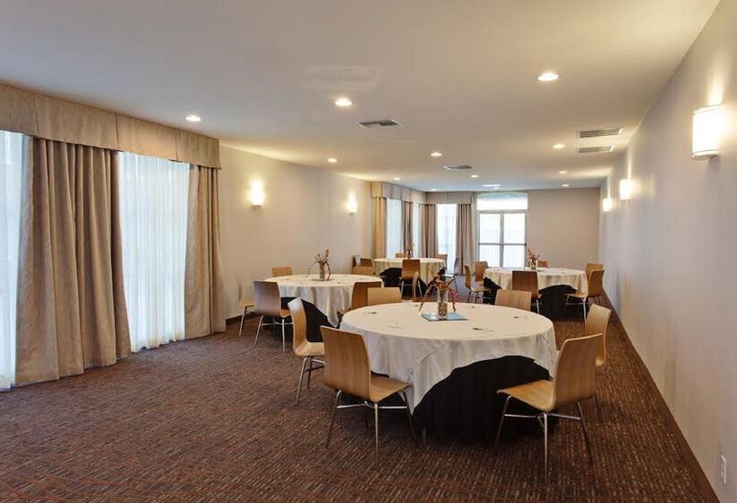 בית מלון כפרי Holiday Inn West Covina, An Ihg