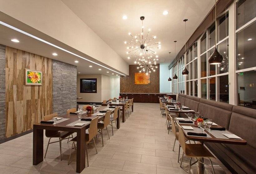 ホテル Holiday Inn West Covina, An Ihg