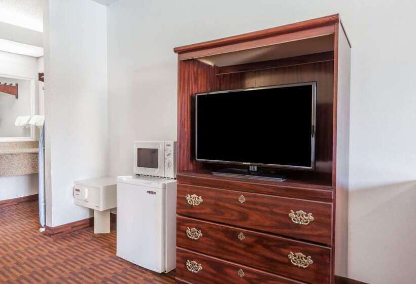 فندق Howard Johnson By Wyndham Albany