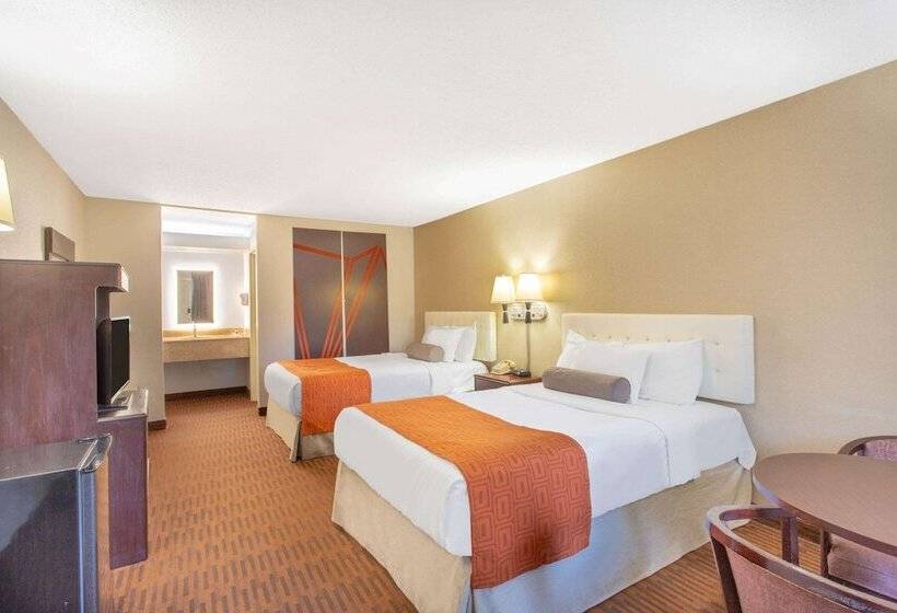 فندق Howard Johnson By Wyndham Albany