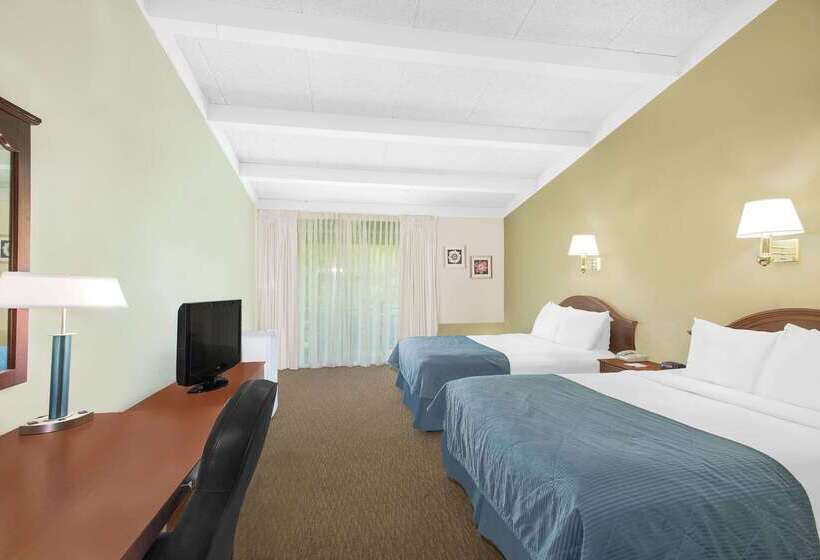 호텔 Howard Johnson By Wyndham Amherst Hadley