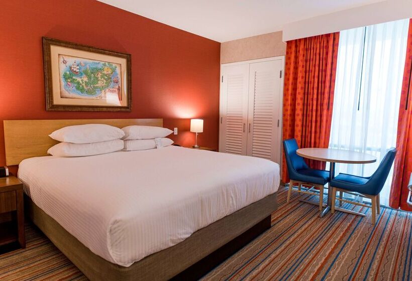 Howard Johnson By Wyndham Anaheim Hotel & Water Playground