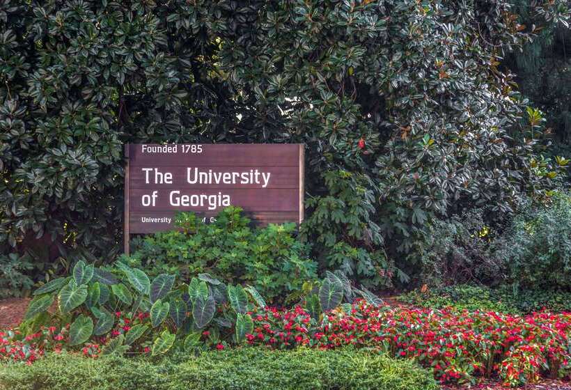 호텔 Howard Johnson By Wyndham Athens