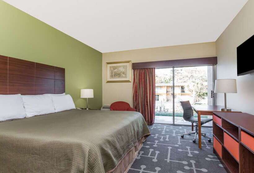 호텔 Howard Johnson By Wyndham Athens