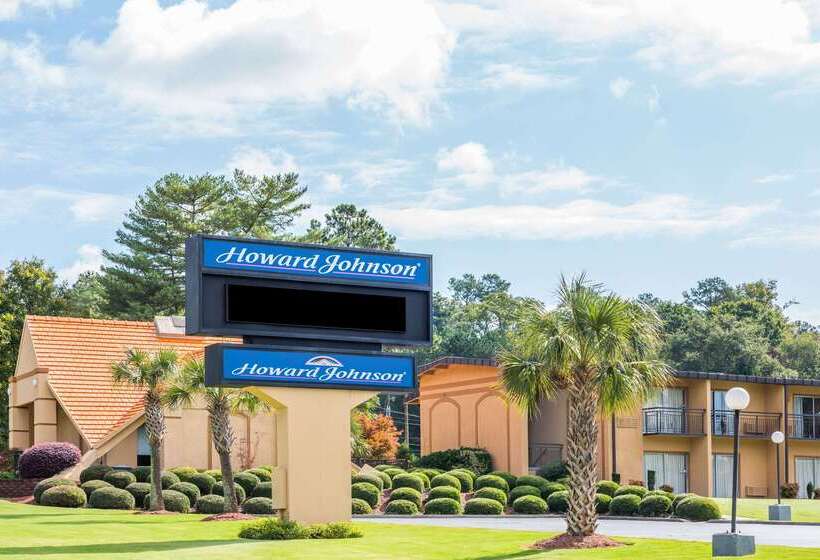 호텔 Howard Johnson By Wyndham Athens