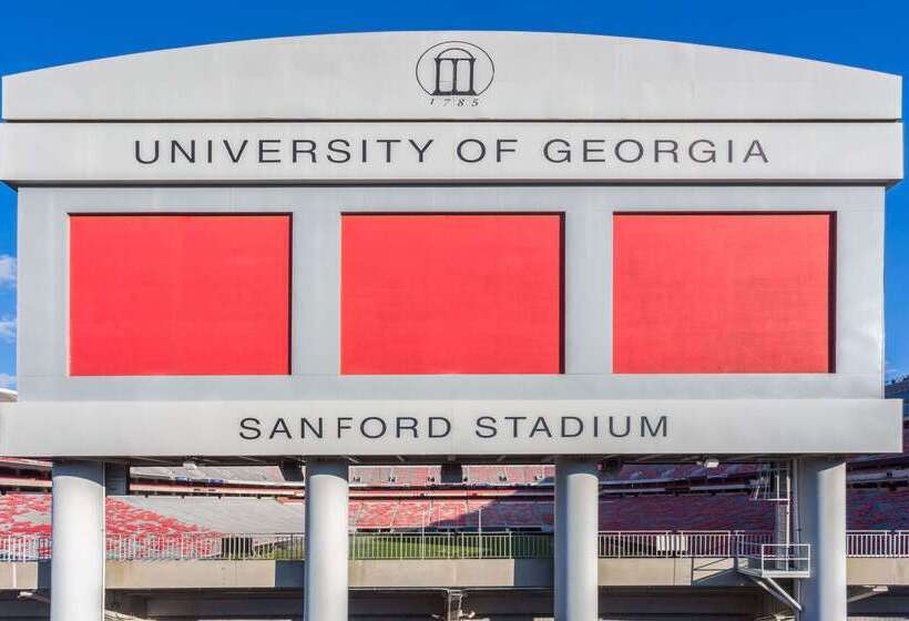 호텔 Howard Johnson By Wyndham Athens