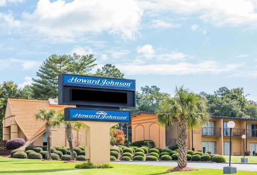 호텔 Howard Johnson By Wyndham Athens