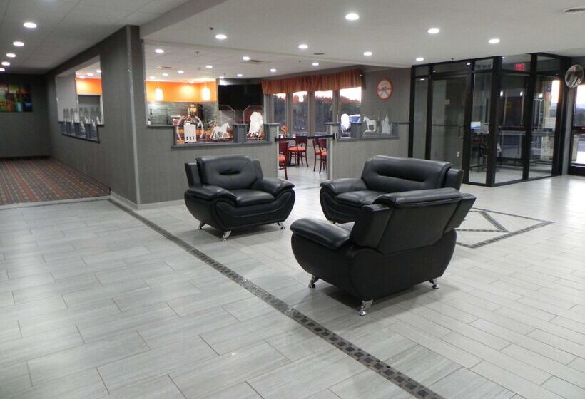 Отель Howard Johnson By Wyndham Lexington