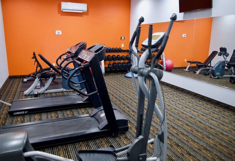 Отель Howard Johnson By Wyndham Lexington