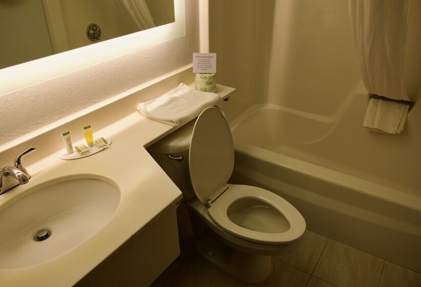 酒店 Howard Johnson By Wyndham Lexington