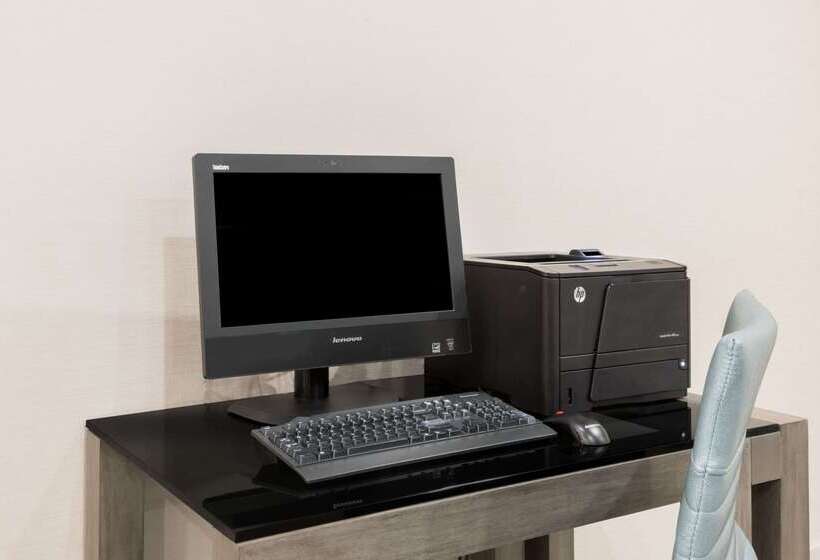 酒店 Howard Johnson By Wyndham Middletown Newport Area