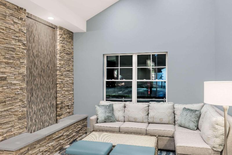 酒店 Howard Johnson By Wyndham Middletown Newport Area