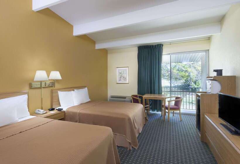 酒店 Howard Johnson By Wyndham Newburgh