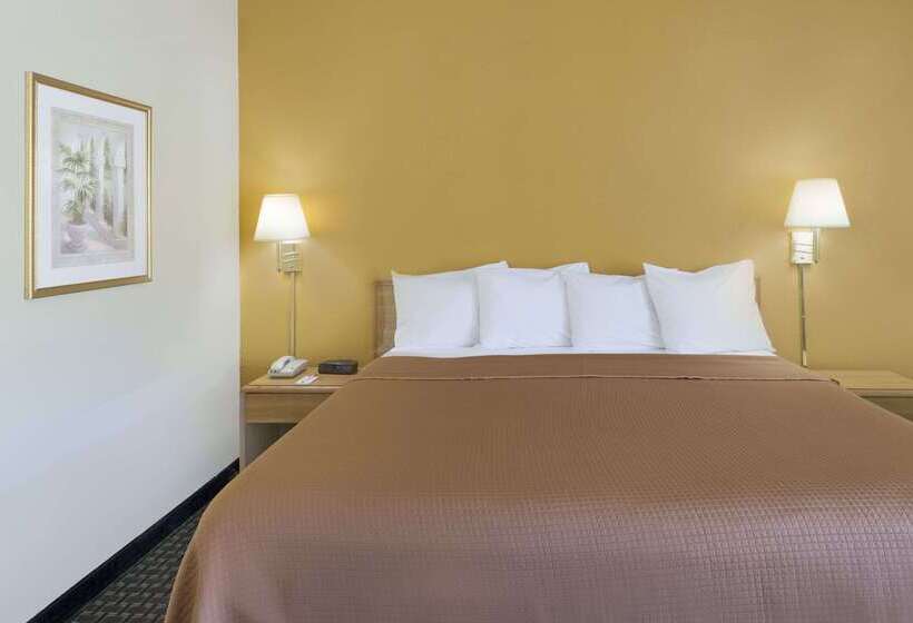 酒店 Howard Johnson By Wyndham Newburgh