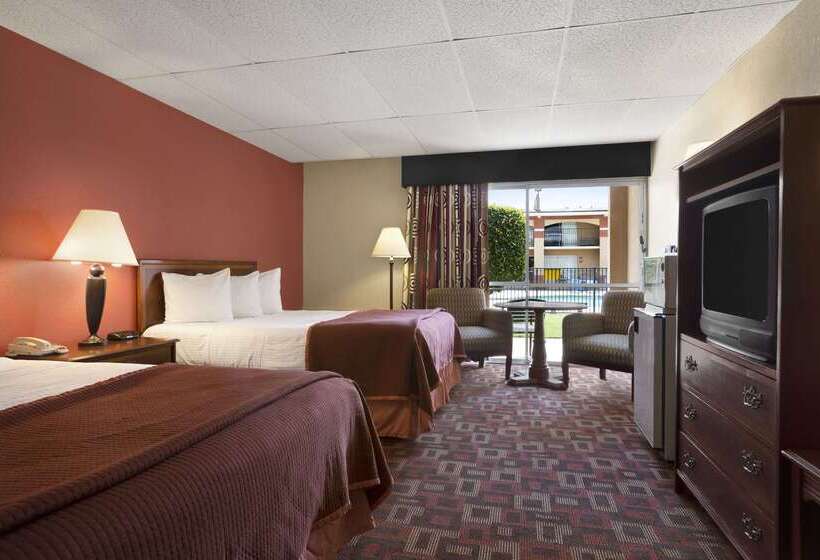 فندق Howard Johnson By Wyndham Oklahoma City Okc Airport, Fairgrounds, I40
