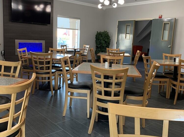 فندق Howard Johnson By Wyndham Oklahoma City Okc Airport, Fairgrounds, I40