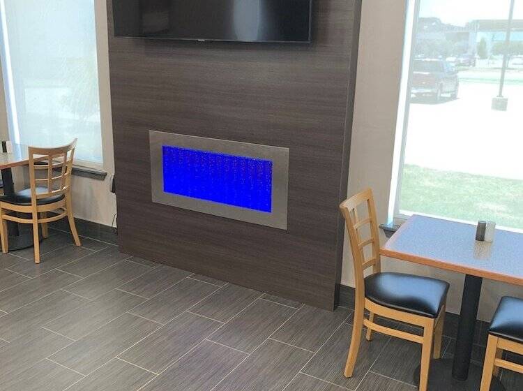 فندق Howard Johnson By Wyndham Oklahoma City Okc Airport, Fairgrounds, I40