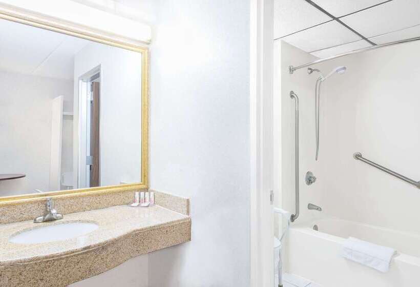 酒店 Howard Johnson By Wyndham Saugerties