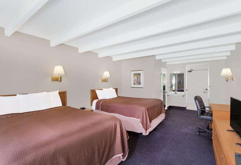 فندق Howard Johnson By Wyndham Vero Beach / Downtown