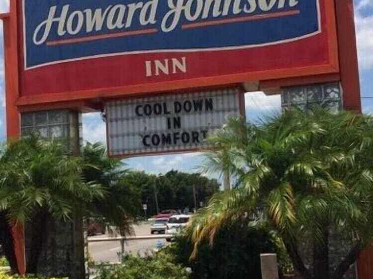 فندق Howard Johnson By Wyndham Winter Haven Fl