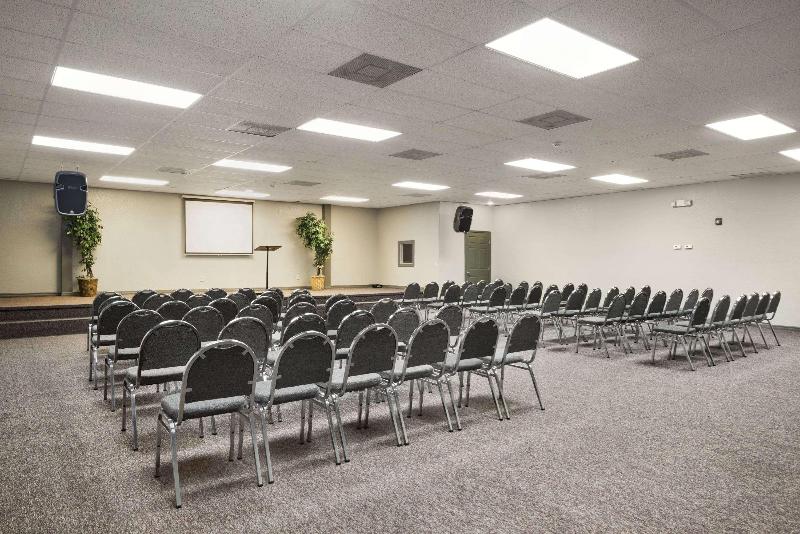 فندق Howard Johnson By Wyndham Winter Haven Fl