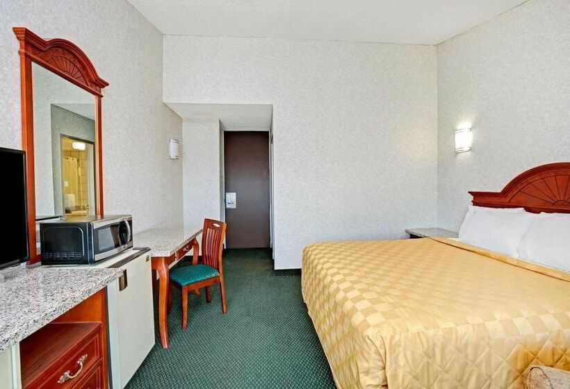 فندق Knights Inn Claremont