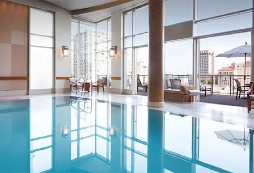 ホテル Huntington