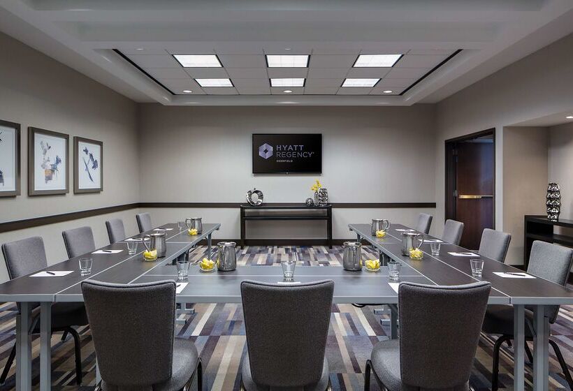 هتل Hyatt Regency Deerfield