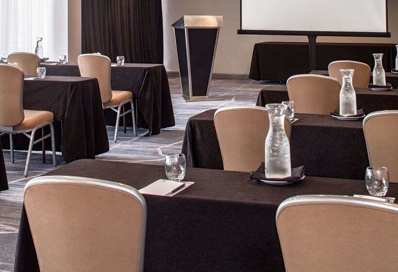 Sonesta Hotel Houston Iah Airport