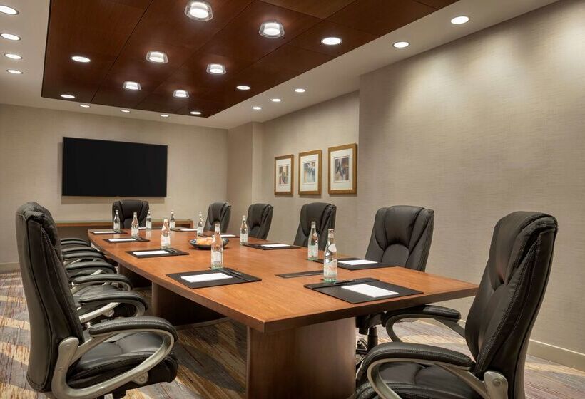 Отель Hyatt Regency Louisville