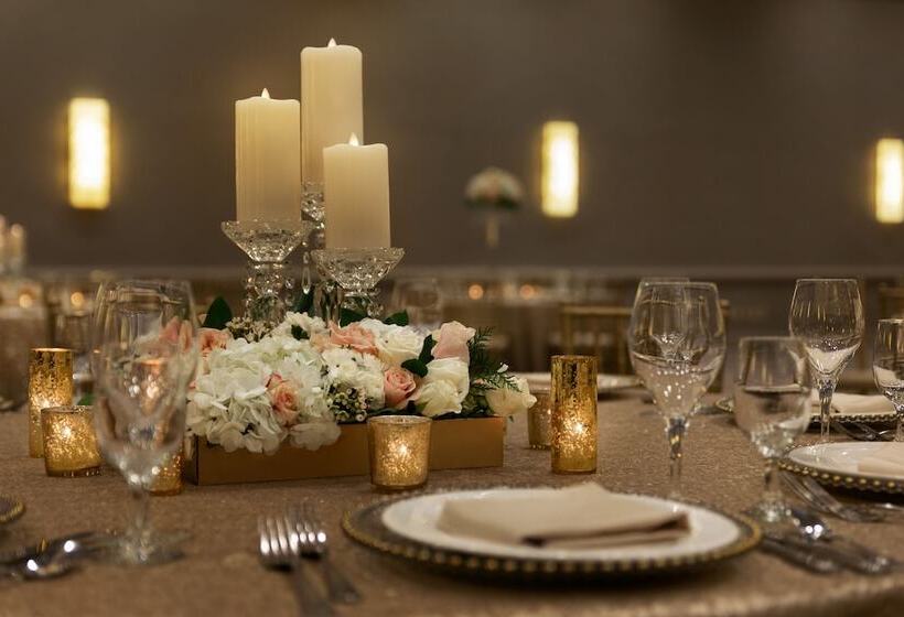 Отель Hyatt Regency Louisville