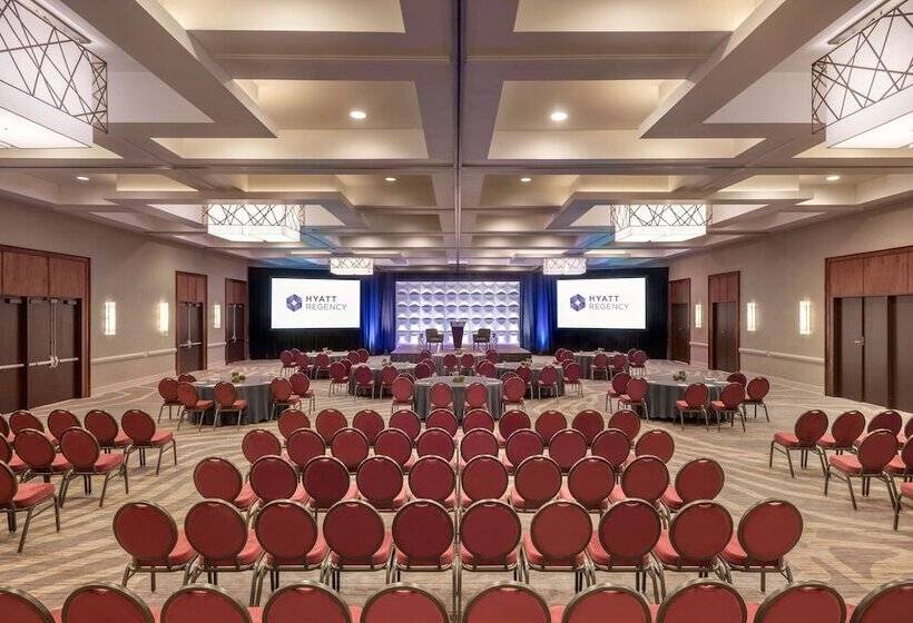 Отель Hyatt Regency Louisville