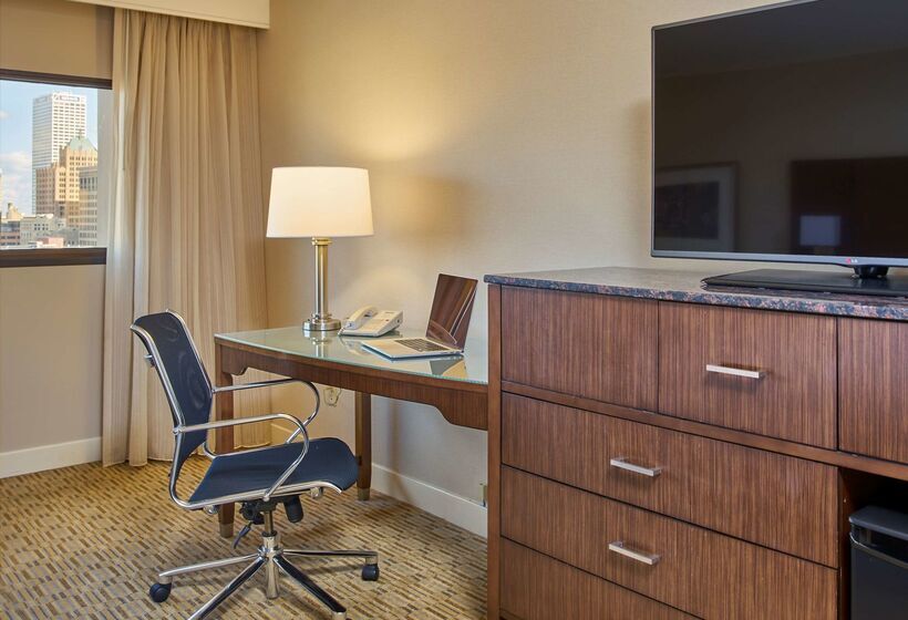 هتل Hyatt Regency Milwaukee