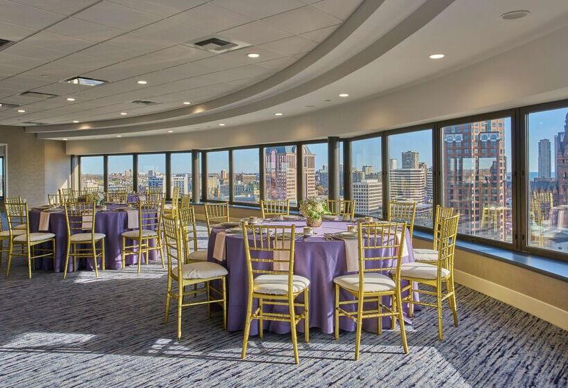 هتل Hyatt Regency Milwaukee