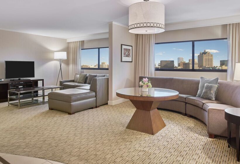 هتل Hyatt Regency Milwaukee