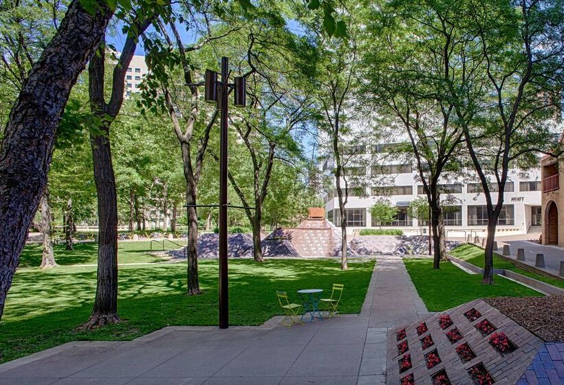 هتل Hyatt Regency Minneapolis