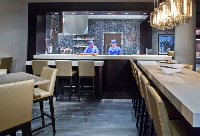 هتل Hyatt Regency New Orleans