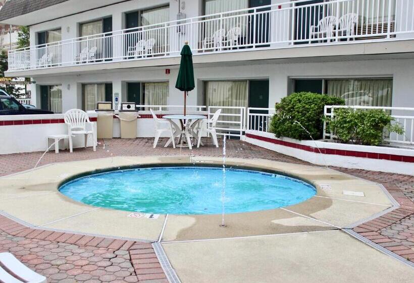 فندق Impala Island Inn