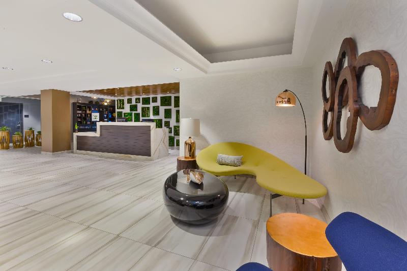 בית מלון כפרי Indigo Rochester Mayo Clinic Area