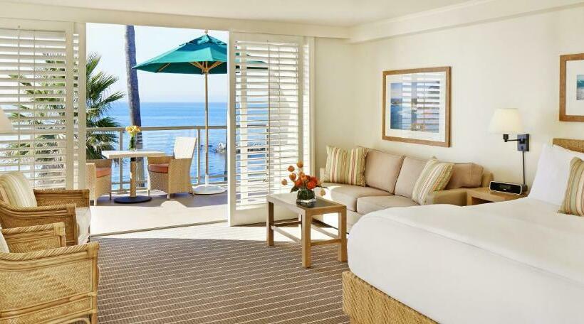 Отель Casa Loma Beach