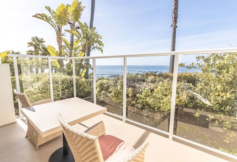 Отель Casa Loma Beach