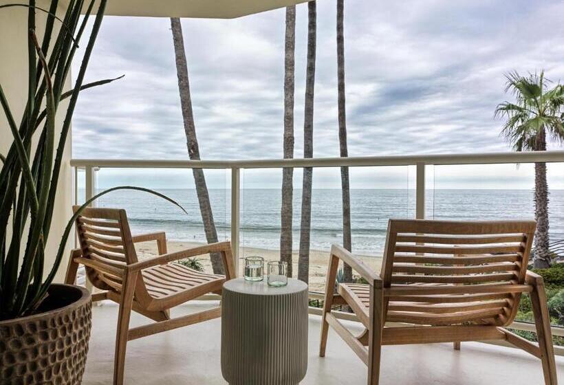 Отель Casa Loma Beach