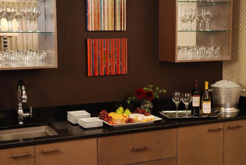 Отель Inn At The Market