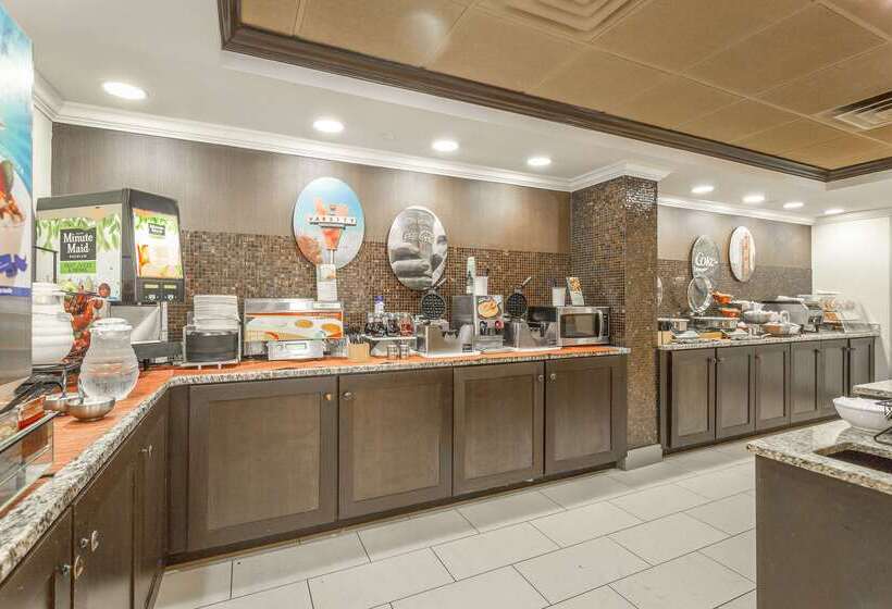 Inn At The Peachtrees, Ascend Hotel Collection