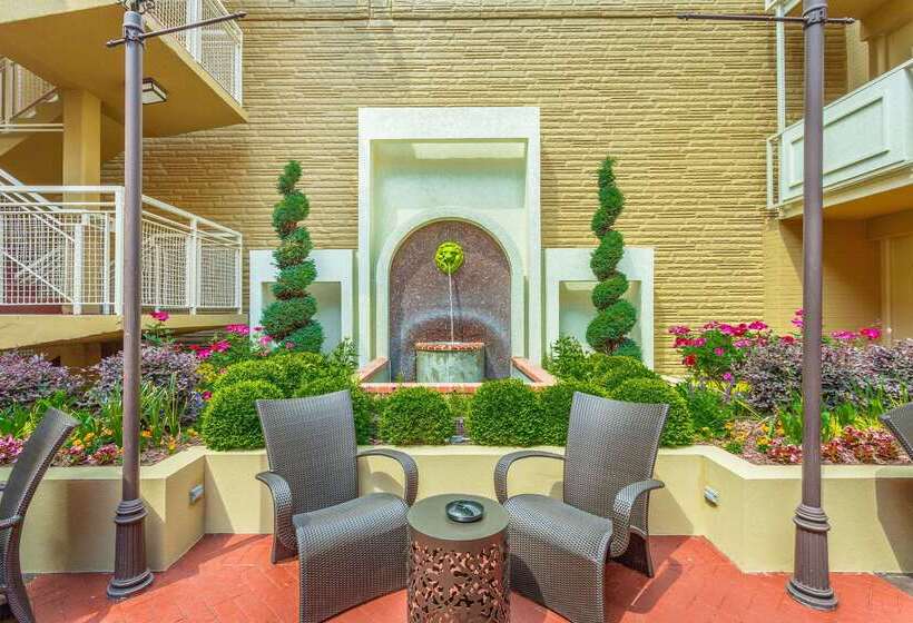 Inn At The Peachtrees, Ascend Hotel Collection