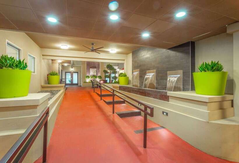 Inn At The Peachtrees, Ascend Hotel Collection