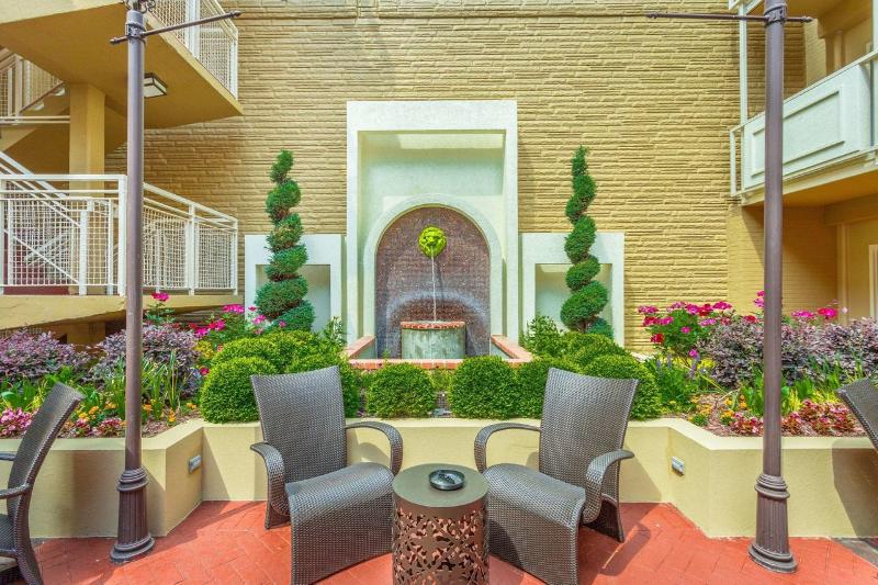 Inn At The Peachtrees, Ascend Hotel Collection