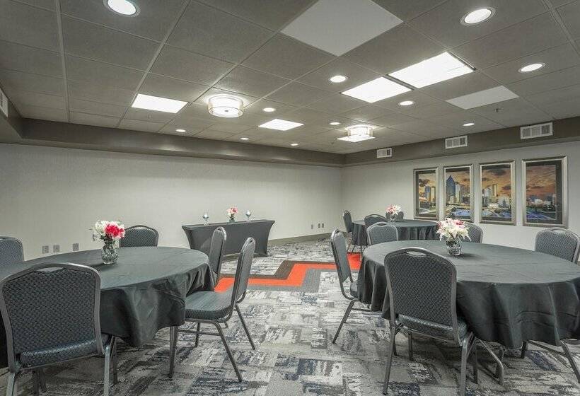 Inn At The Peachtrees, Ascend Hotel Collection